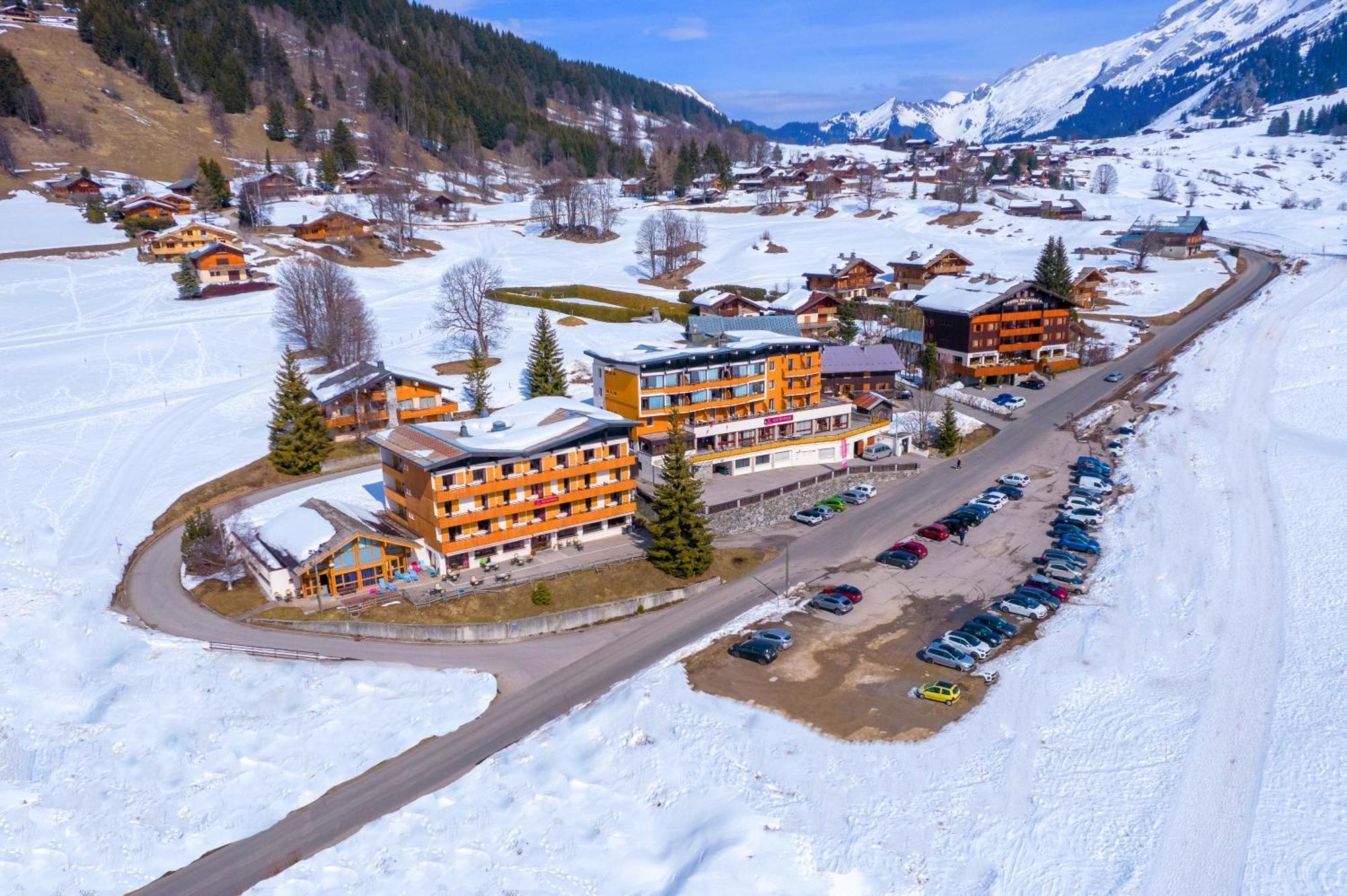 Отель Azureva La Clusaz Les Confins Экстерьер фото